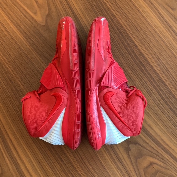 Hi everyone, these are my customized Kyrie 6 basketball shoe - Picture 2 of 7